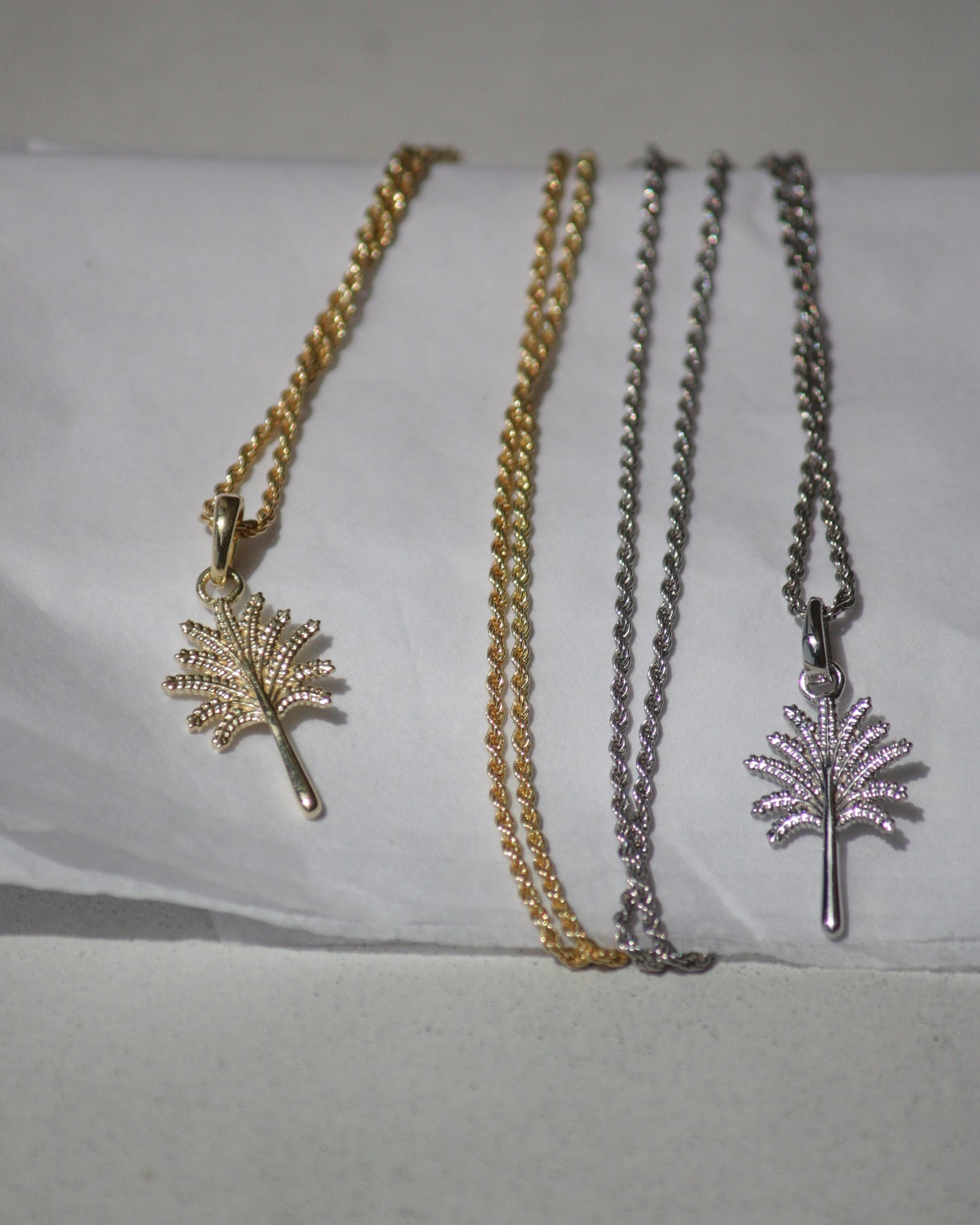 Little Palm Tree on a Rope Chain Necklace - Silver