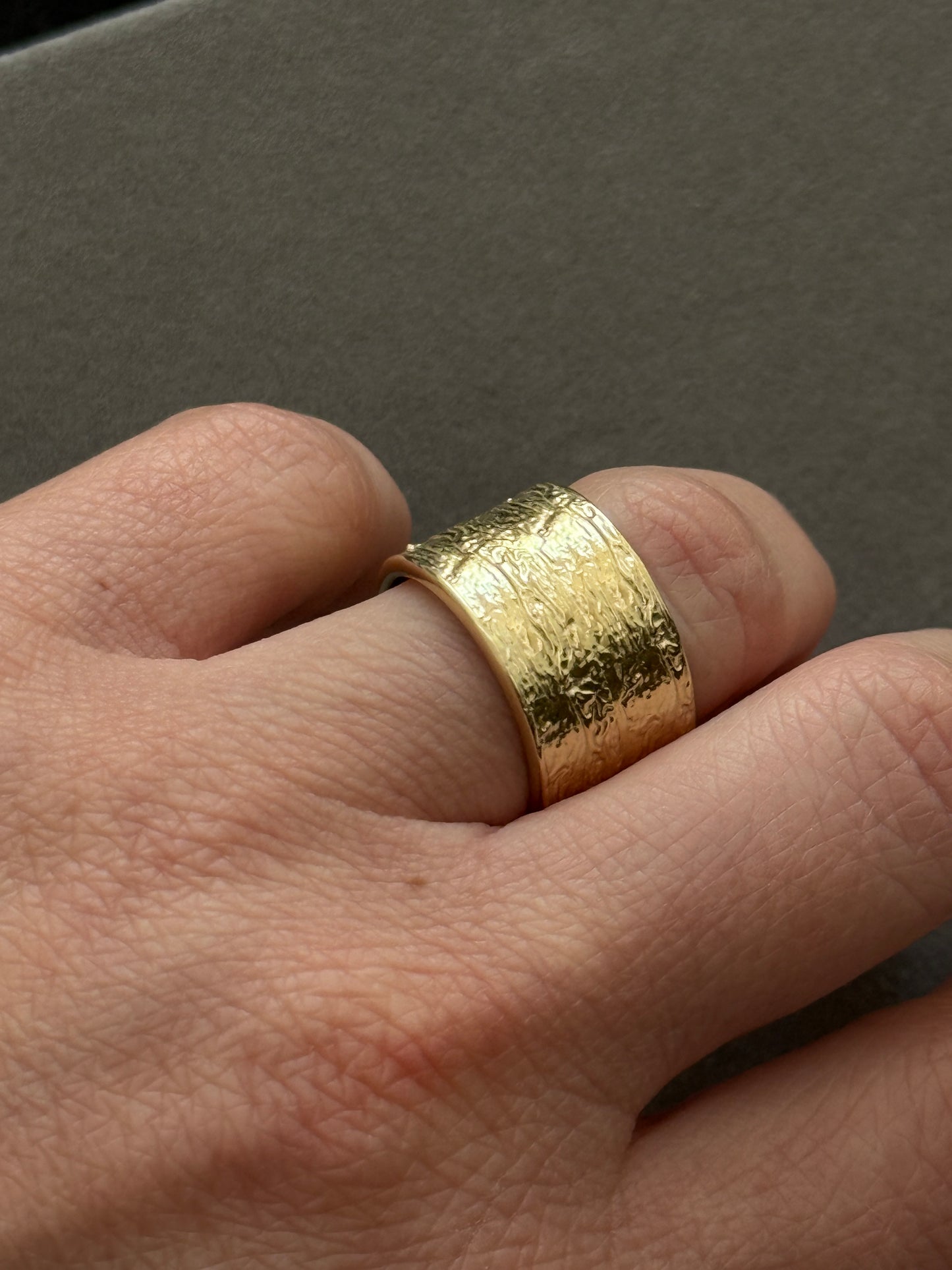 Dates Texture Ring - Gold