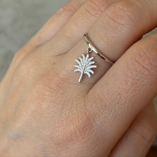 Little Dangle Palm Tree Ring - Silver