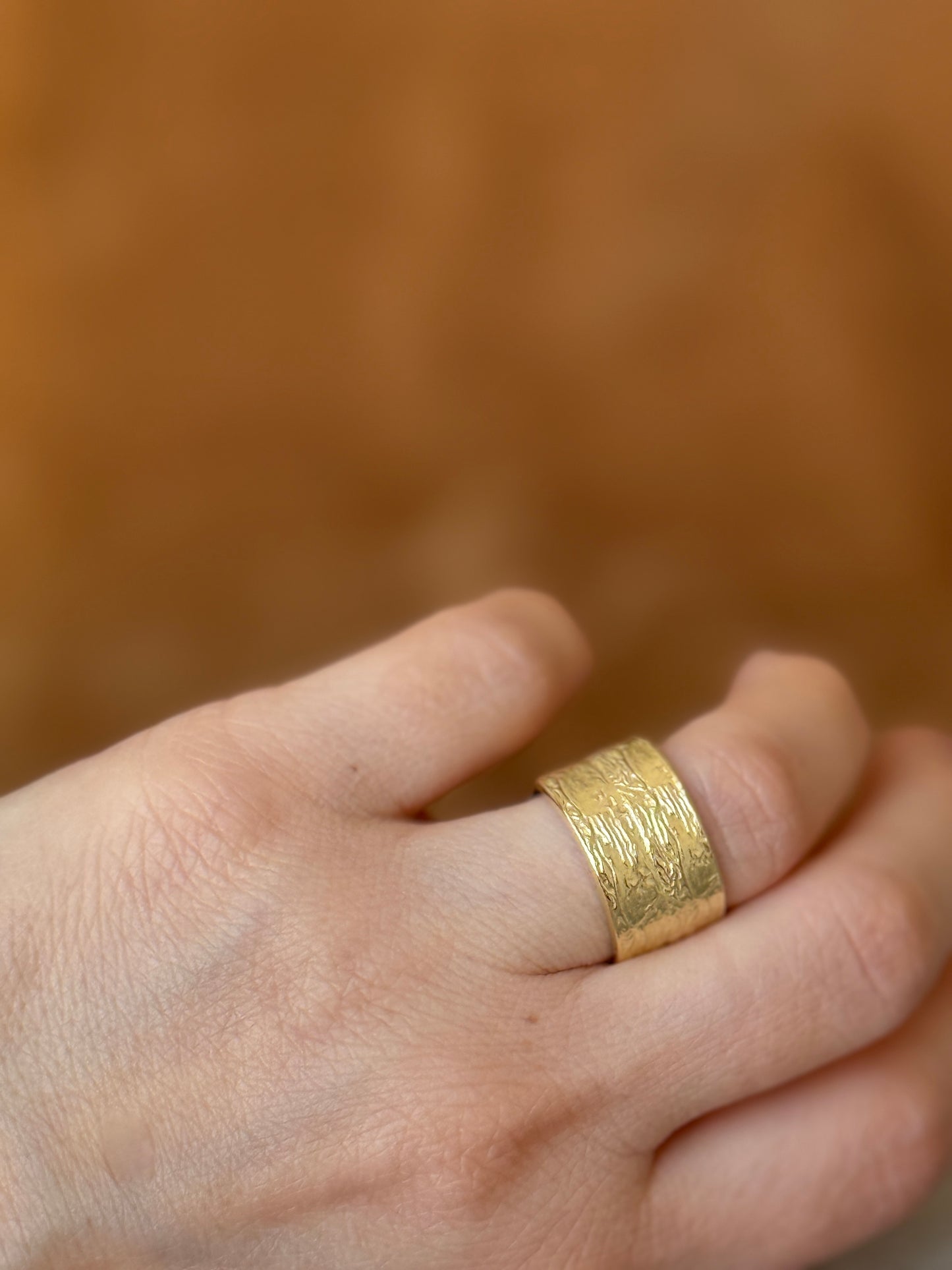 Dates Texture Ring - Gold