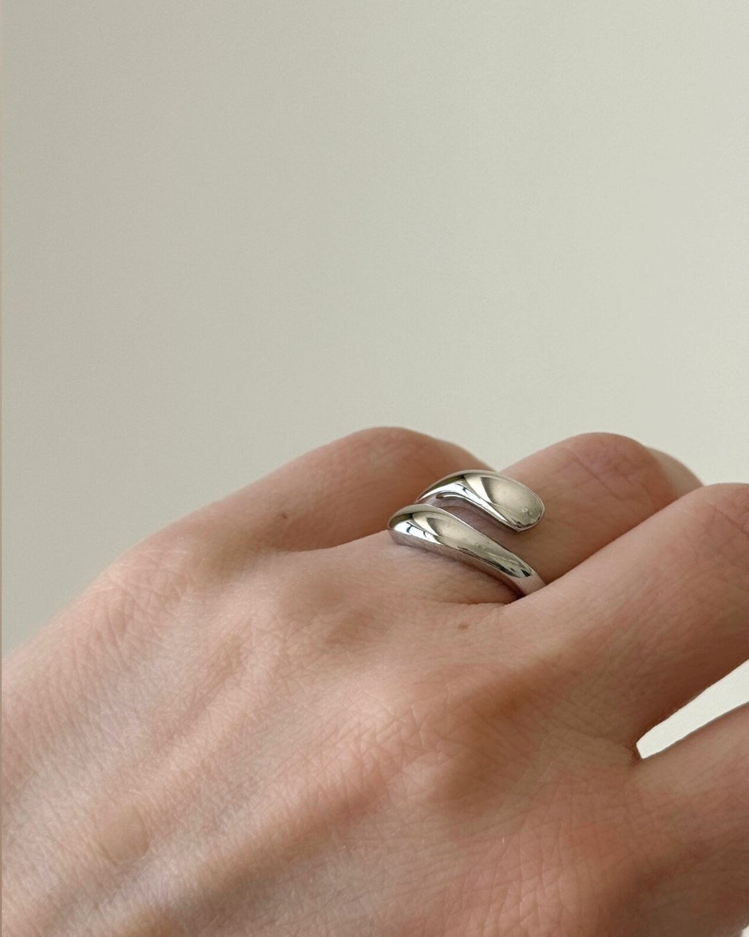 Swirl Ring in Silver