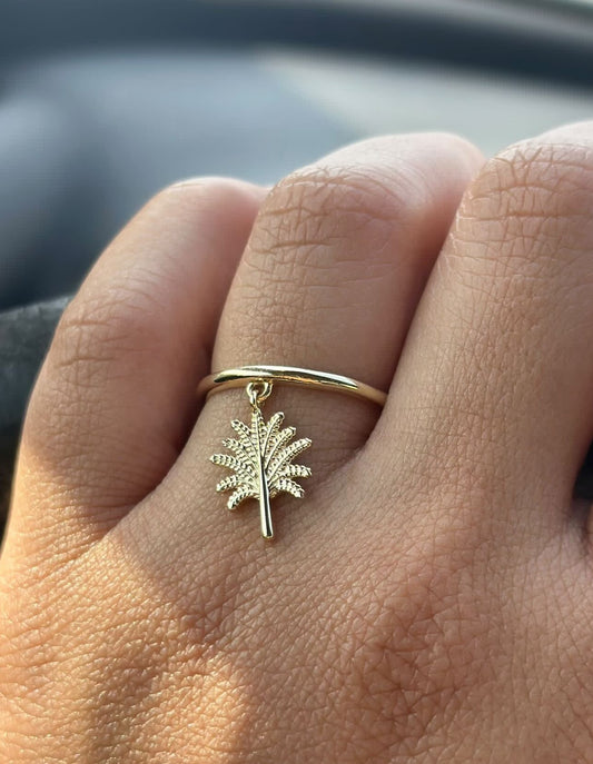Little Dangle Palm Tree Ring - Gold