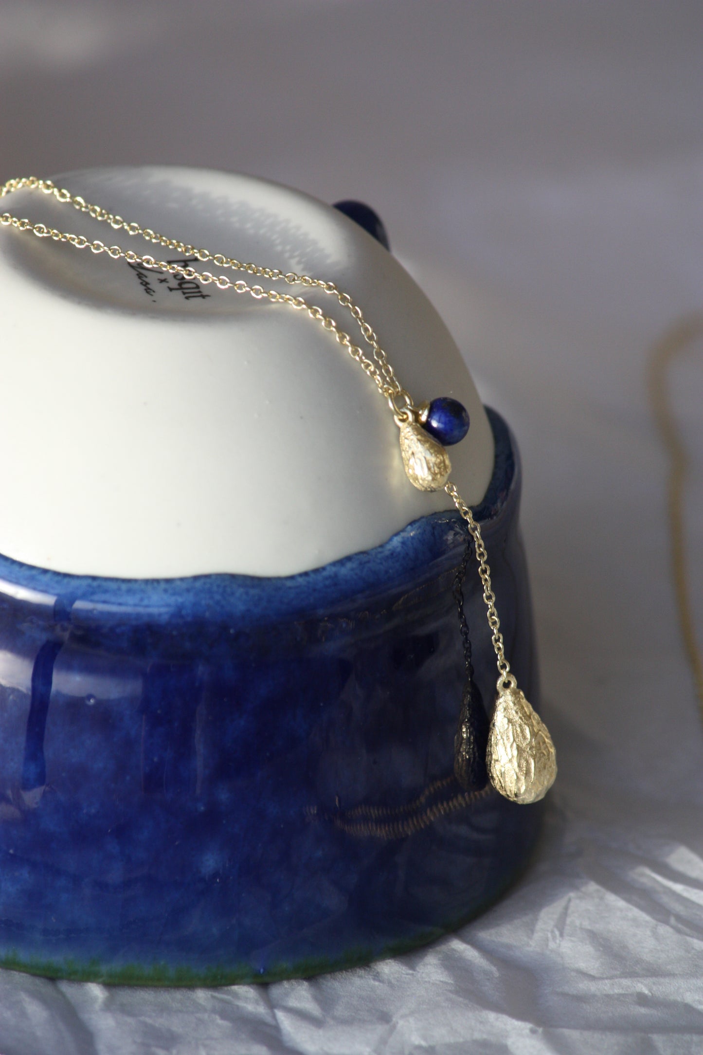 Dates Texture Drops Lariat Necklace with Lapis Lazuli