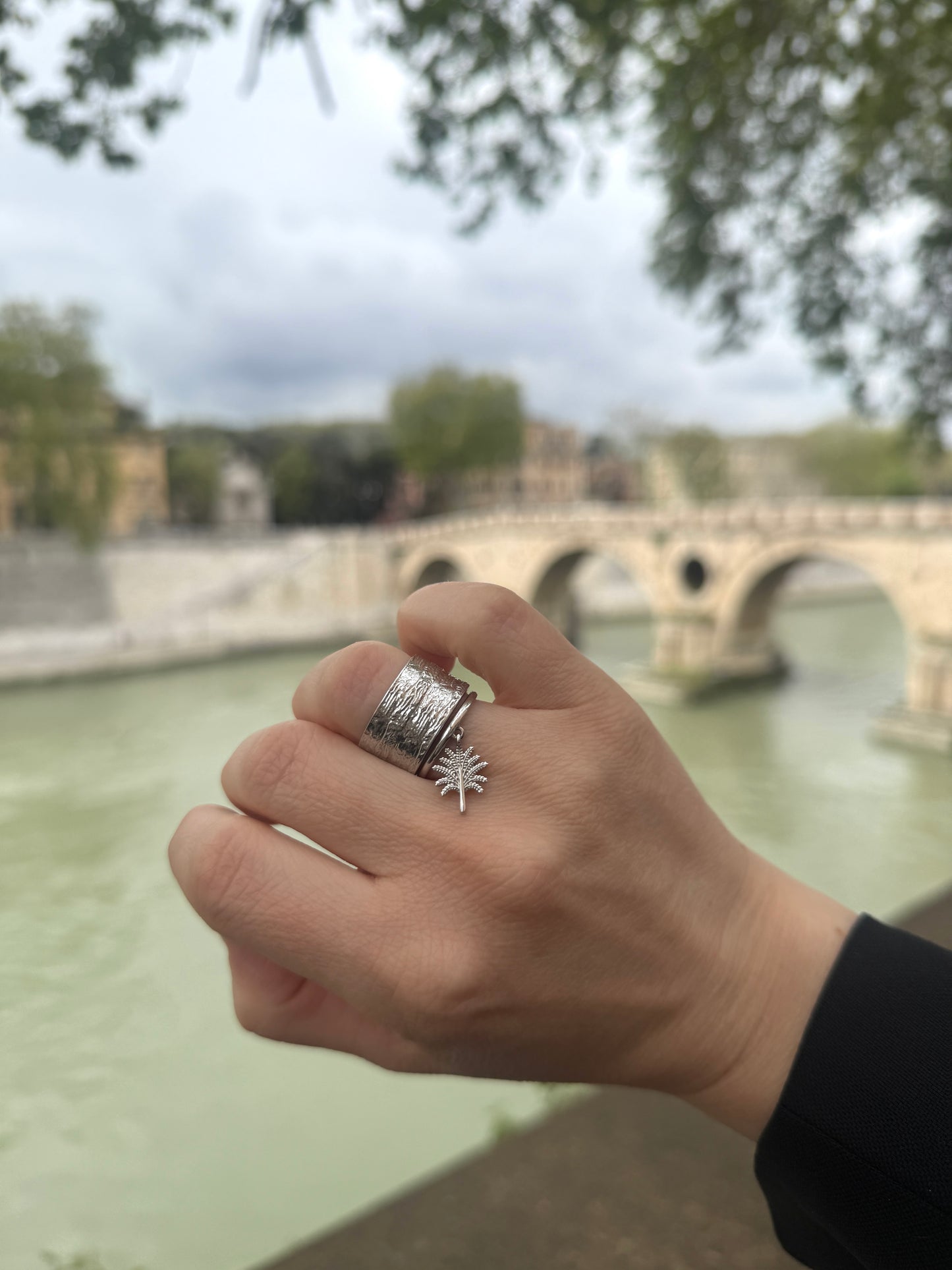 Dates Texture Ring - Silver