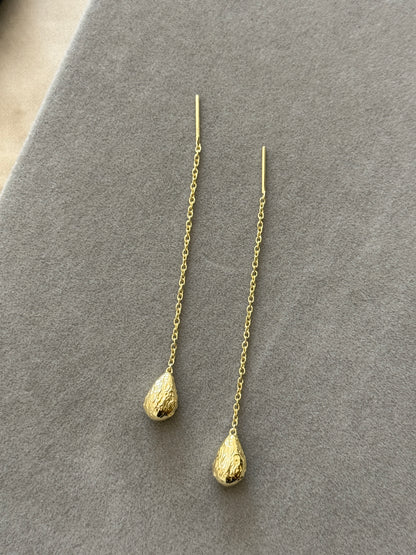 Dates Texture Drop Threader Earrings - Gold